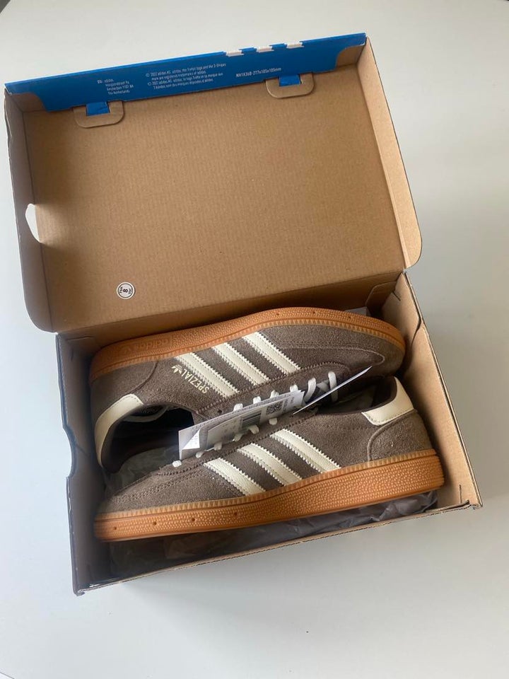 Sneakers, Adidas, str. 45