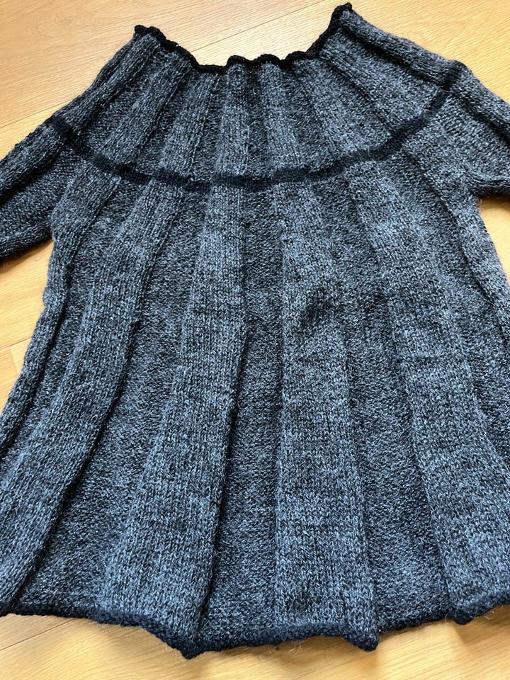 Sweater, Hjemmestrikket, str. 36