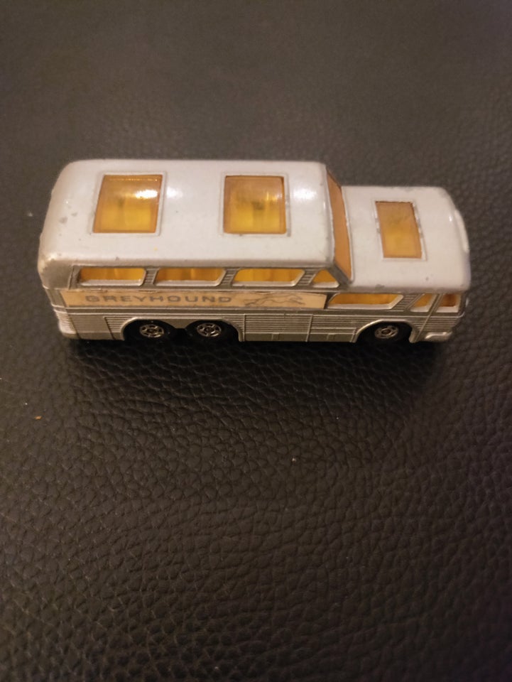 Biler, Modelbil matchbox coach