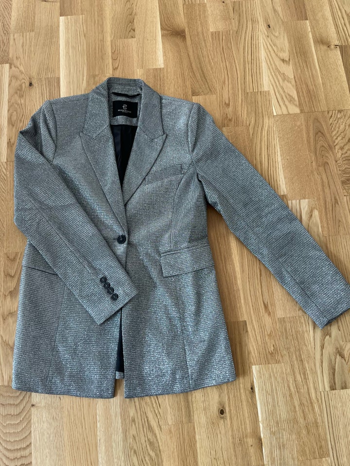 Blazer, str. 40, Bruuns Bazaar