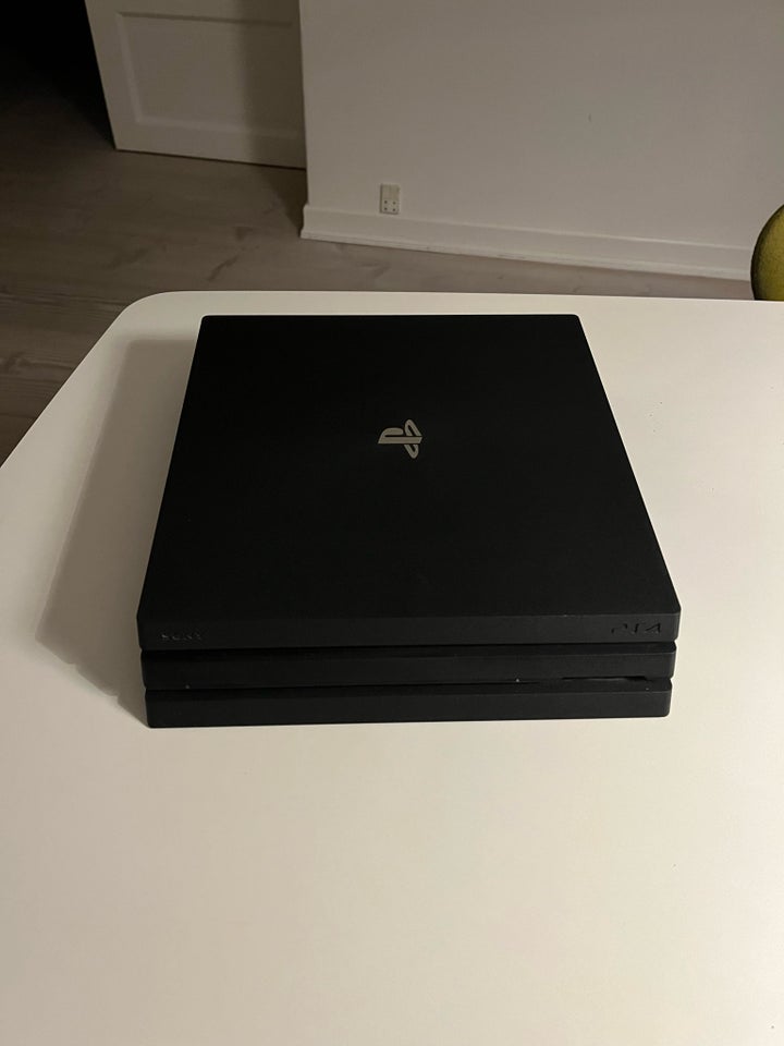 Playstation 4 Pro, Ps4 Pro, God