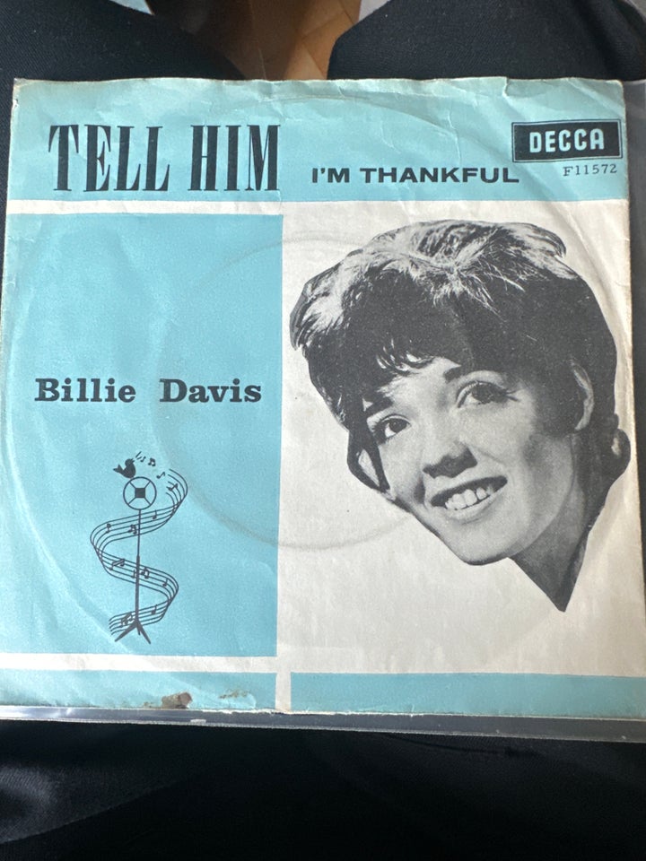 Single, Billie Davis