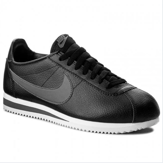 Sneakers Nike str 425