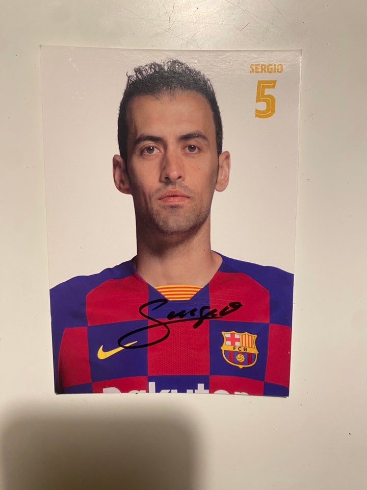 Fodboldtrøje, Busquets autograf