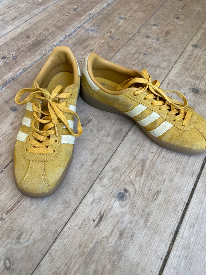 Sneakers str 40 Adidas