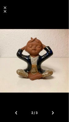 Skøn ældre yoga figur i keramik