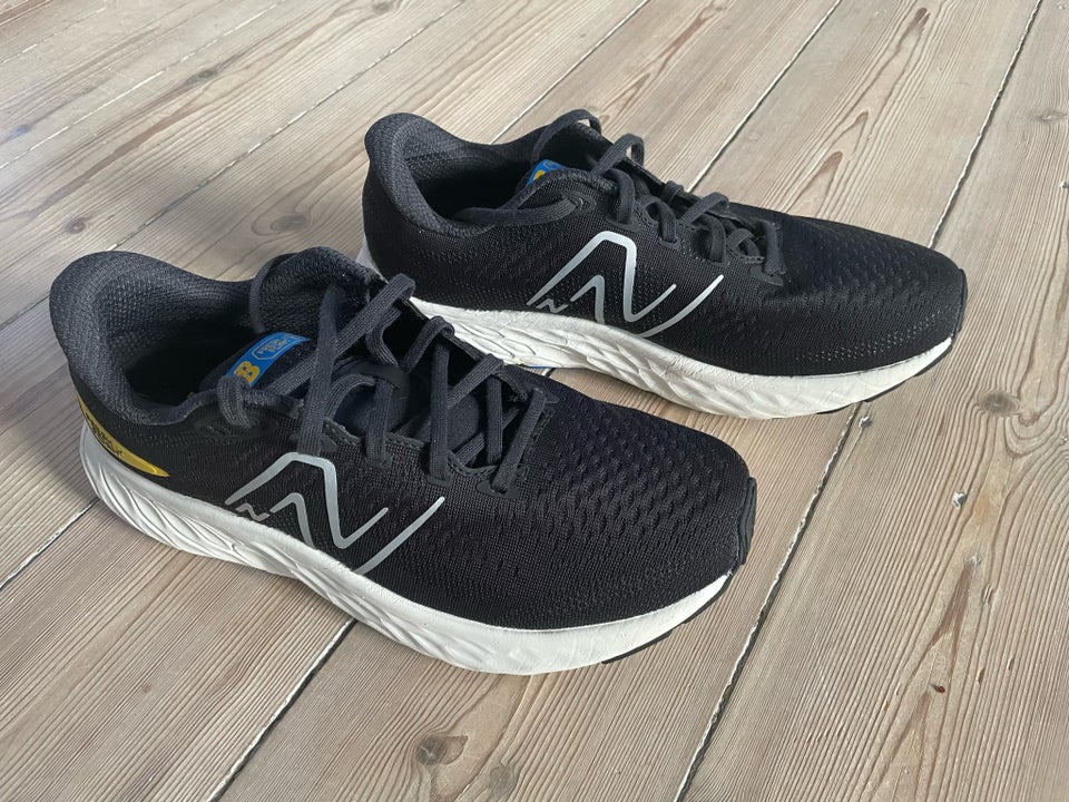 Sportssko, New Balance, str. 43