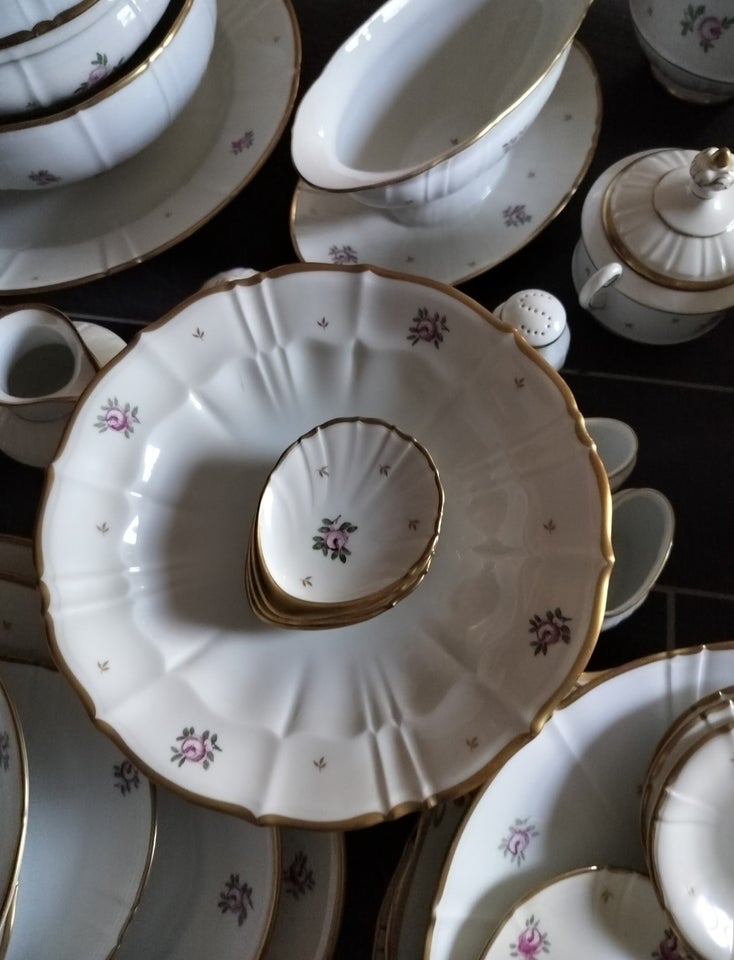 Porcelæn, Komplet stel til 12