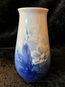 Porcelæn JULEROSEN VASE