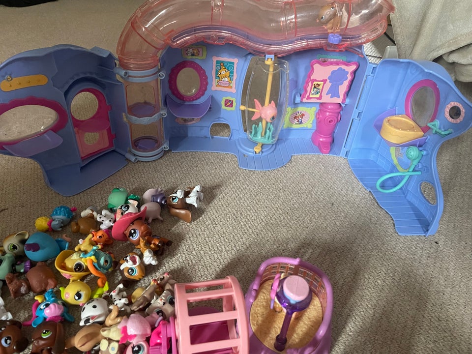 Littlest pet shop