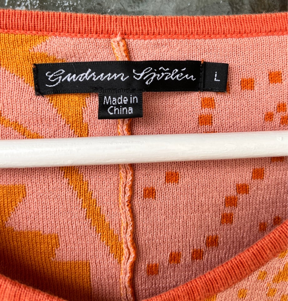 Cardigan, GUDRUN SJØDEN, str. 42