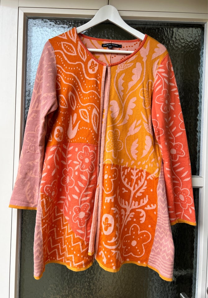 Cardigan, GUDRUN SJØDEN, str. 42