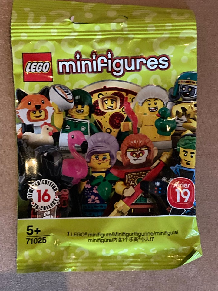 Lego Minifigures, 71025. Series 9.