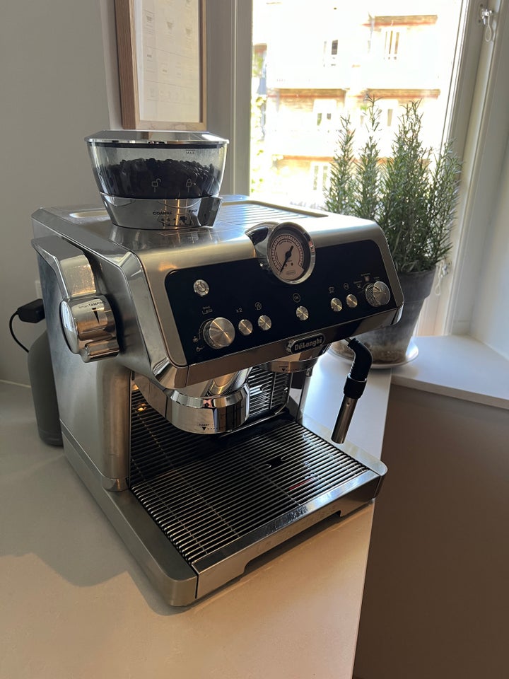 Delonghi EX9335 espressomaskine 