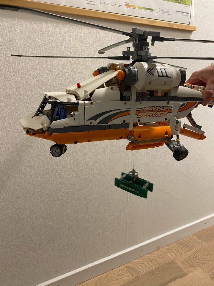 Lego Technic, Sæt 42052