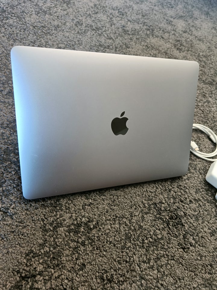 MacBook Air Retina 13-inch 2019