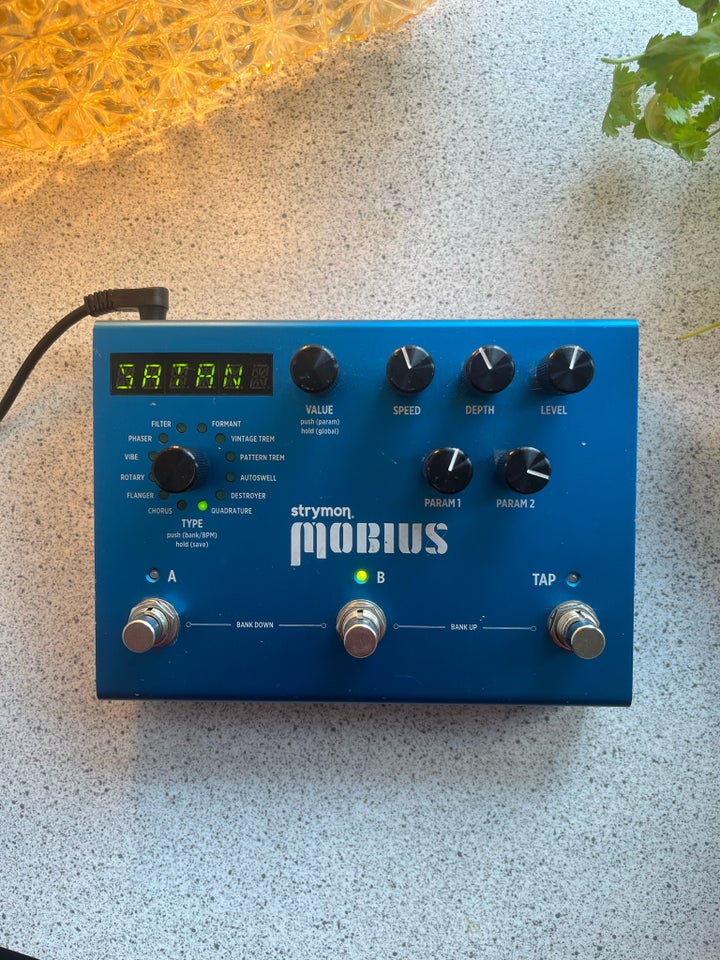 Strymon Mobius