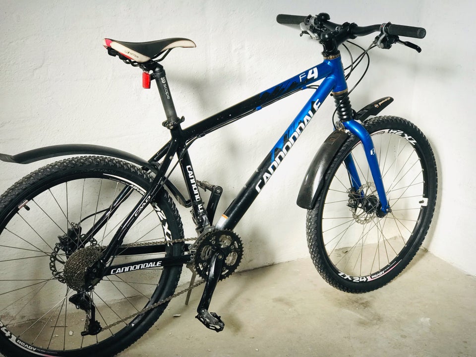 Cannondale F 4, hardtail, 19 og hjul