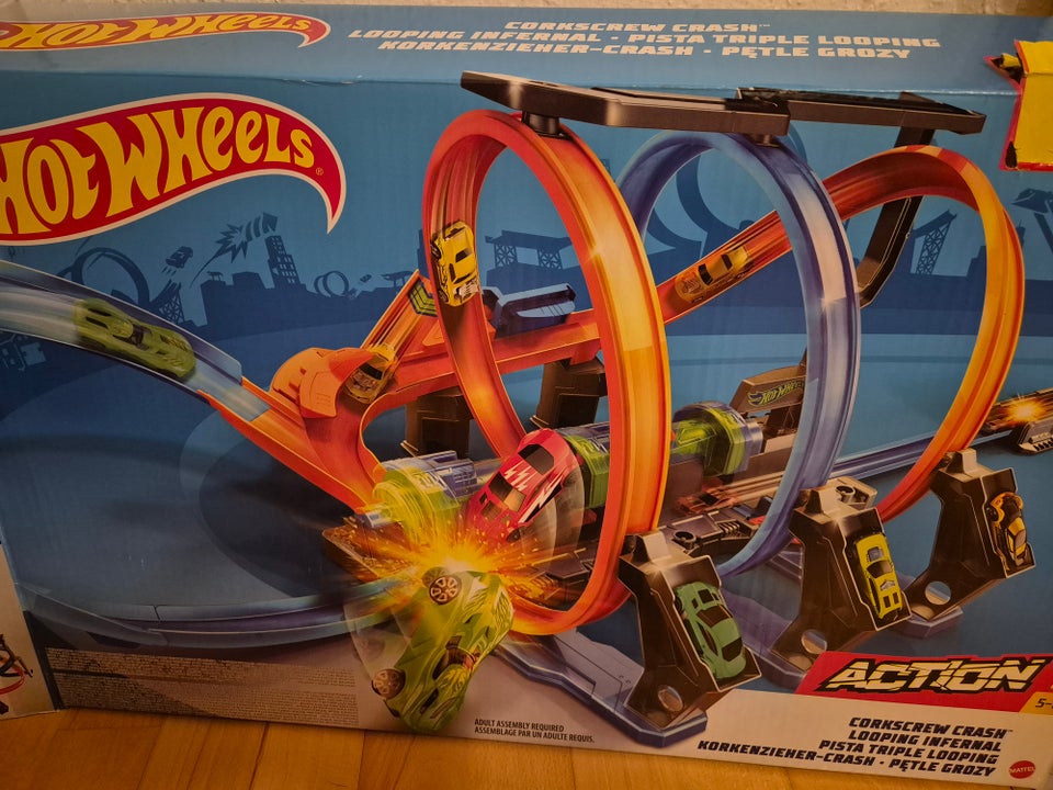 Hot wheels corkscrew, Hot wheels