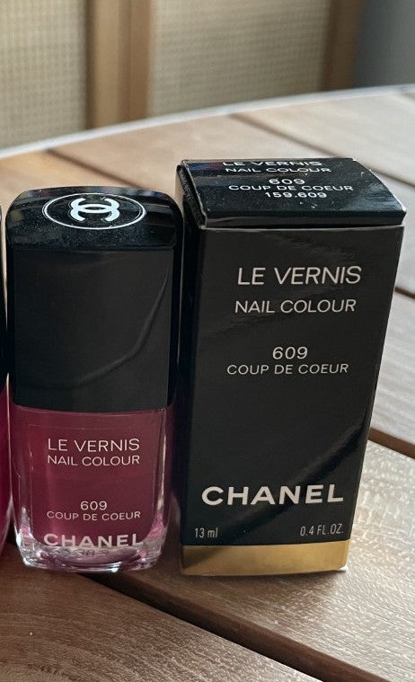 Negle, Le Vernis neglelak, Chanel