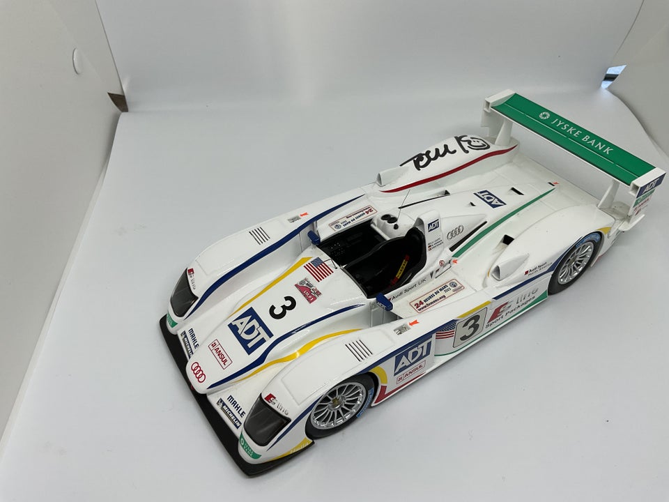 Modelbil, Spark Audi R8 LeMans