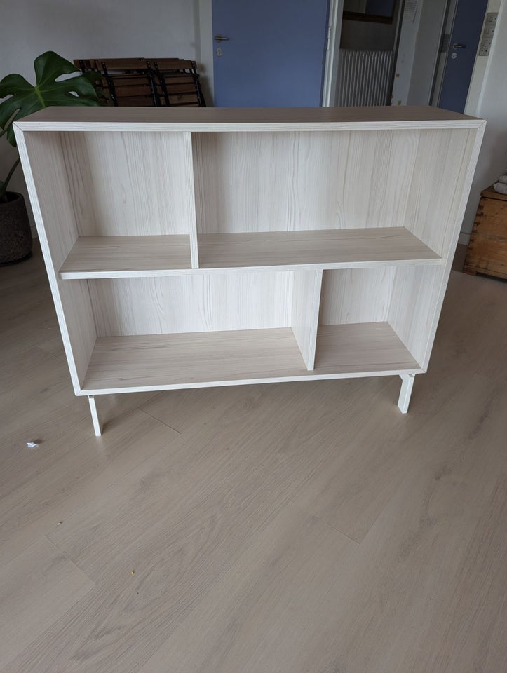 Reol Ikea b: 100 d: 30 h: 84