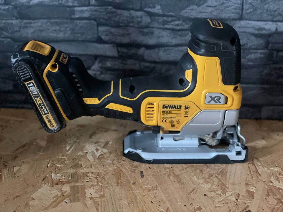 Stiksav Dewalt dcs335