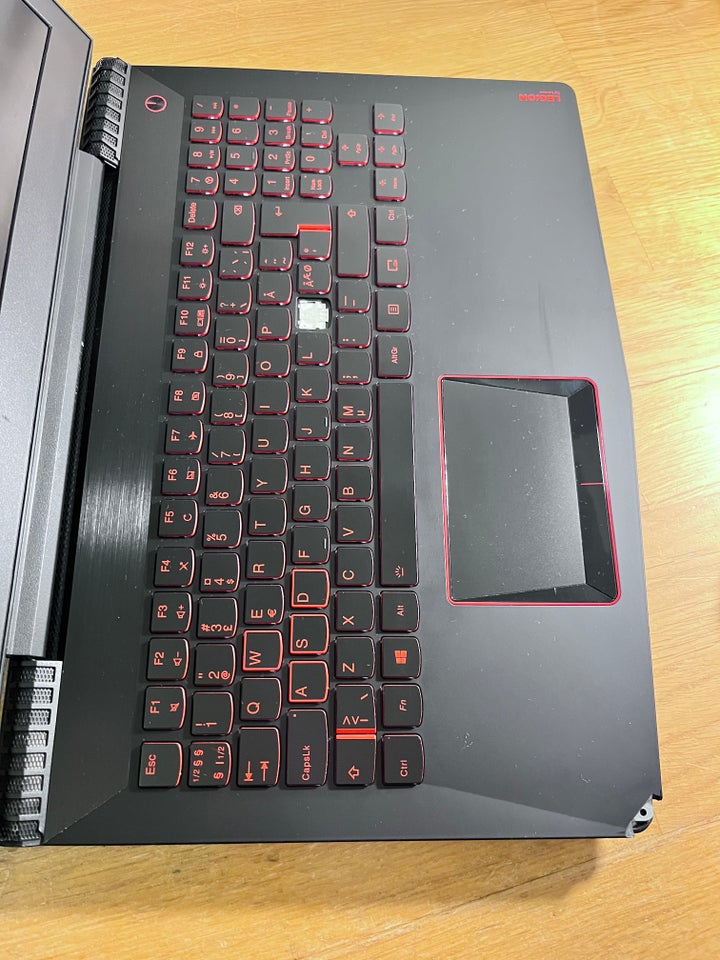 Lenovo Legion Y520-15IKBN, Defekt