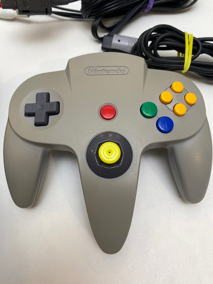 Nintendo 64, NUS-001 (EUR), God