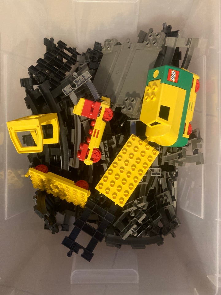 Lego Duplo, Tog og skinner