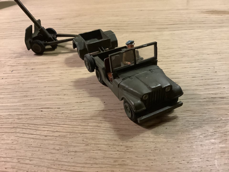 Modelbil, Tekno Militær Jeep