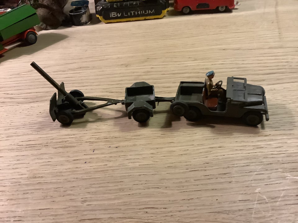 Modelbil, Tekno Militær Jeep