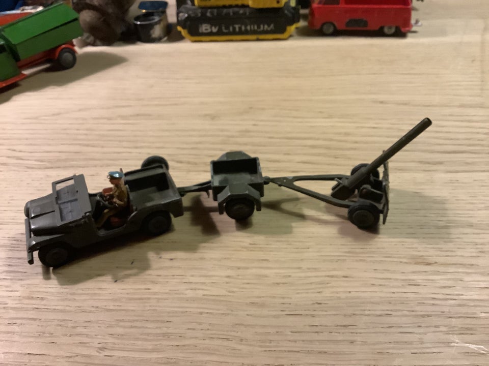 Modelbil, Tekno Militær Jeep