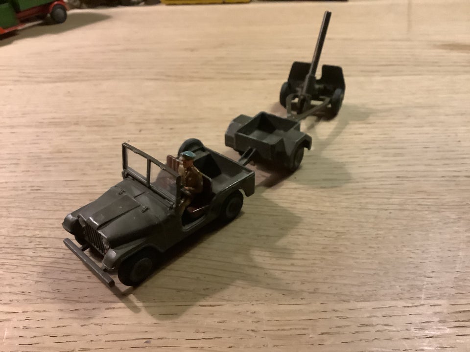 Modelbil, Tekno Militær Jeep