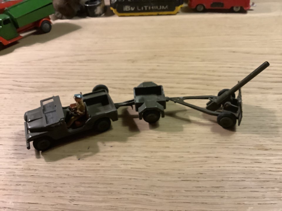 Modelbil, Tekno Militær Jeep