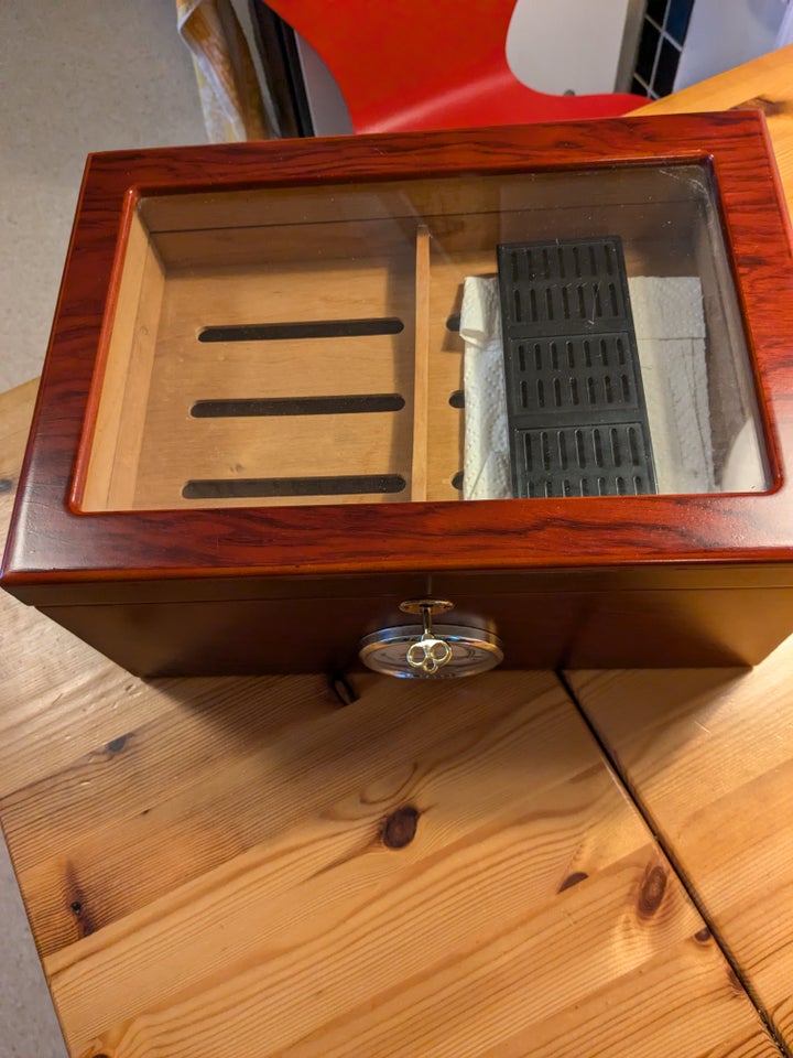 Cigartilbehør, Humidor stor