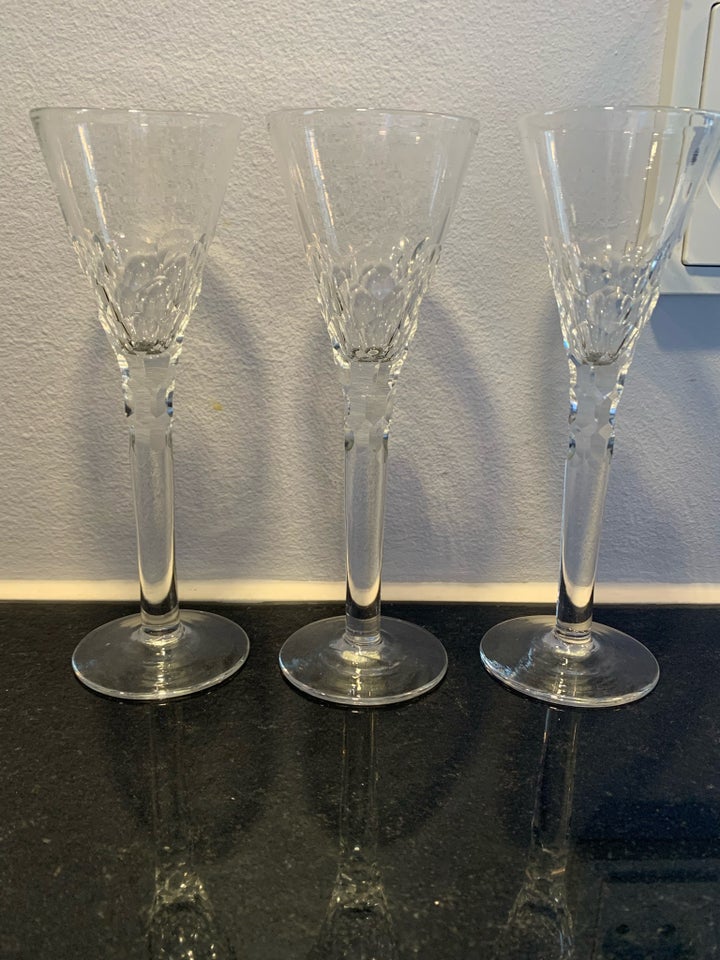 Glas, Fiffa høje snapseglas fra