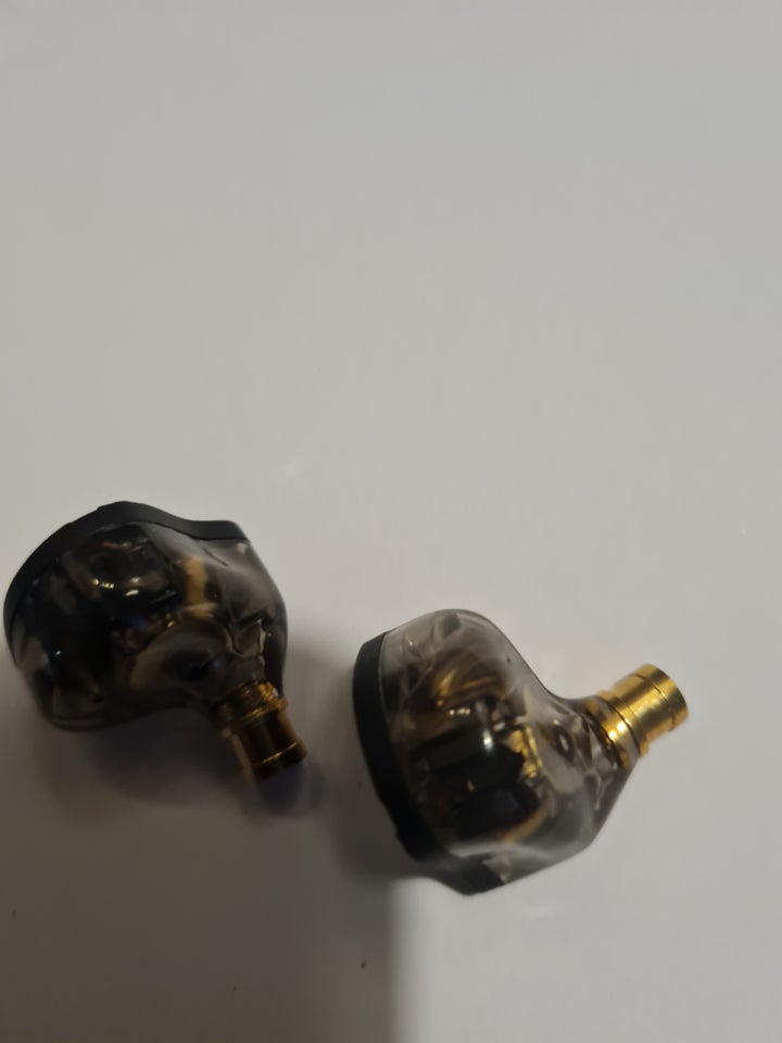 in-ear hovedtelefoner, Andet