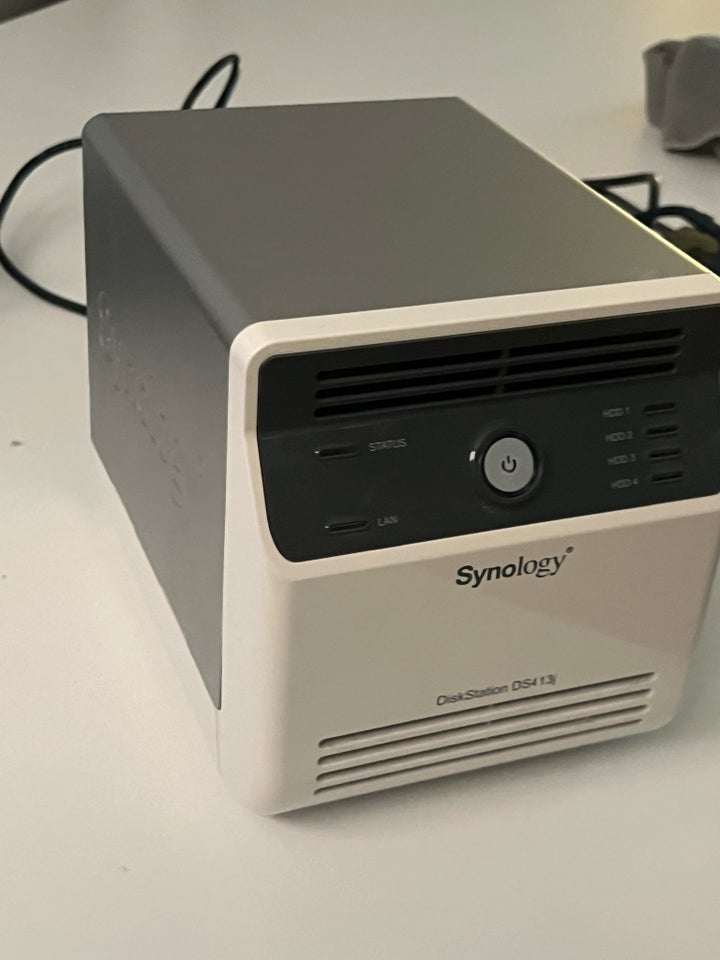 NAS, Synology, God