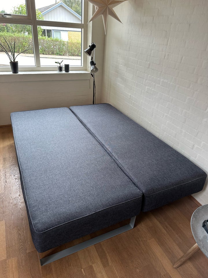 Sovesofa b: 150 l: 200