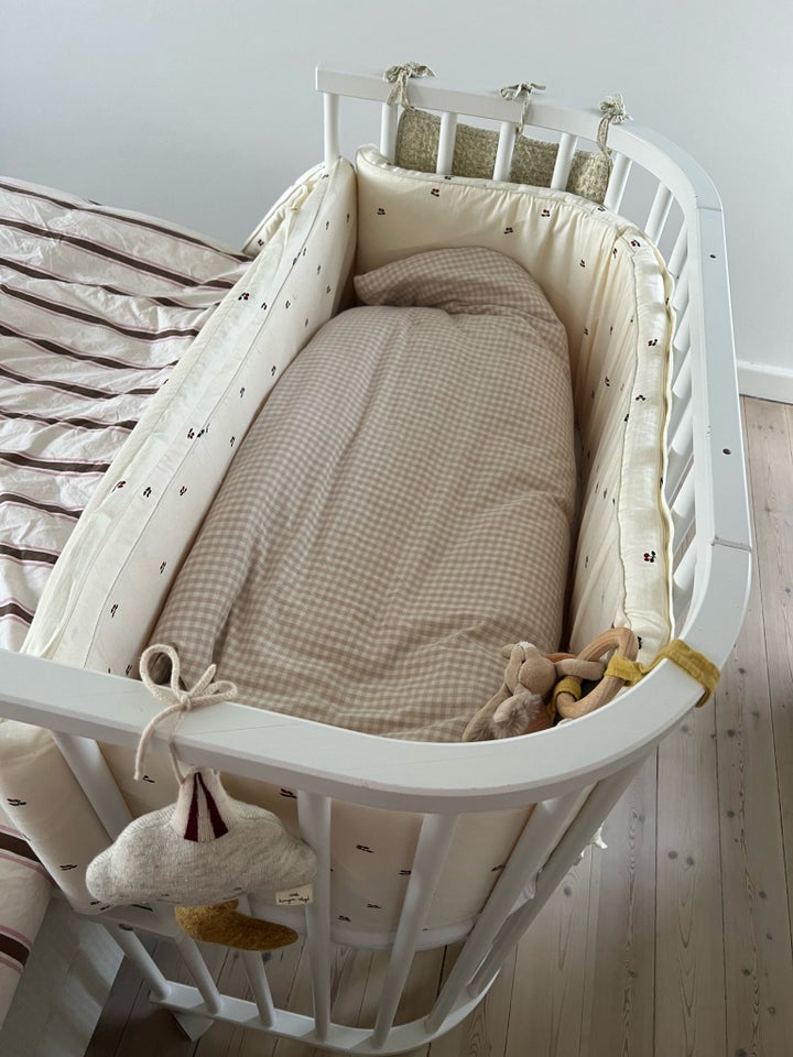 Babyseng, Bedside crib fra