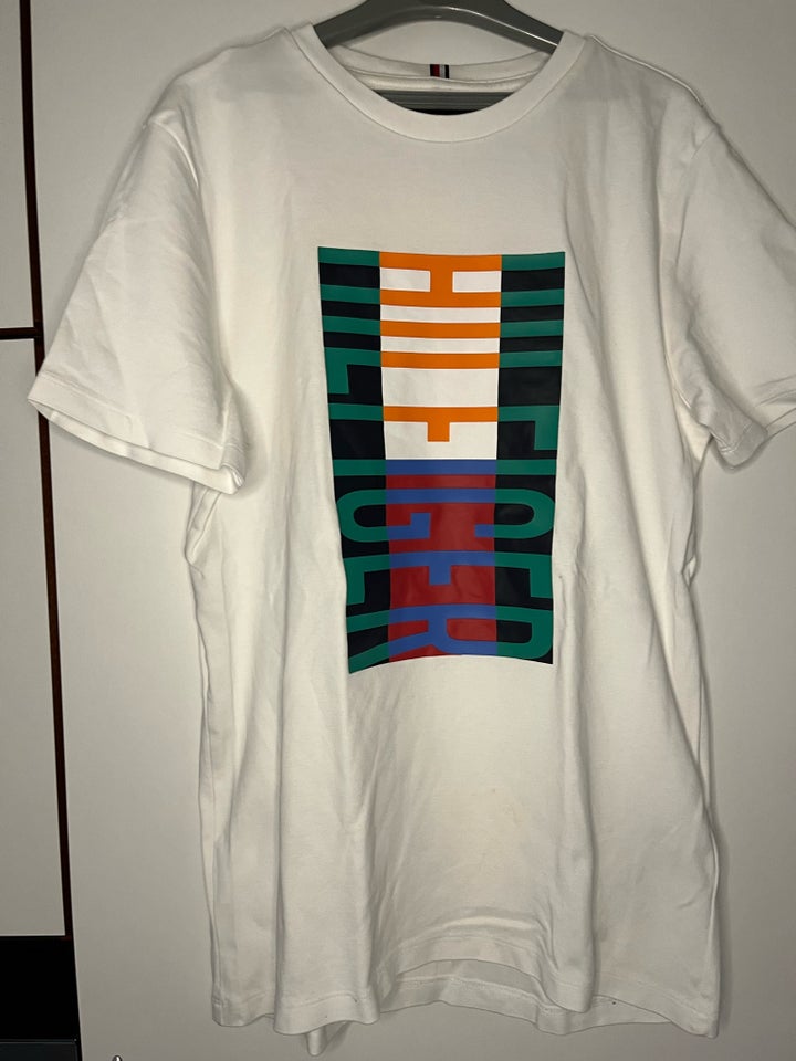 T-shirt, Fin hvid t-shirt med tryk,