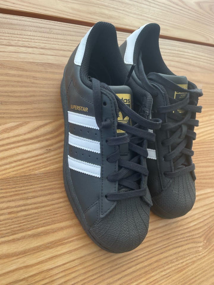 Sneakers str 38 Adidas