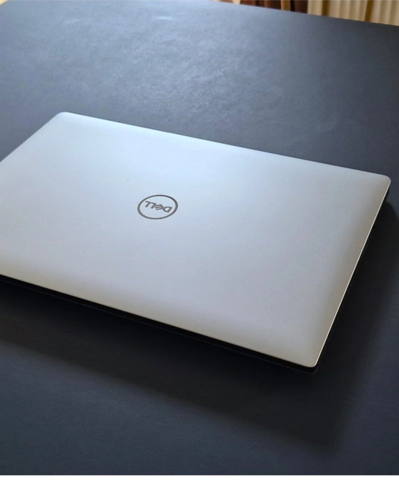 Dell xps 15 7590