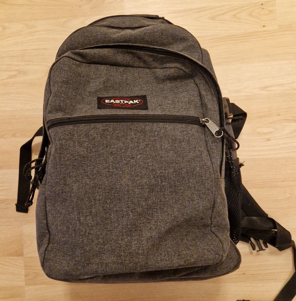 Skoletaske, Eastpack