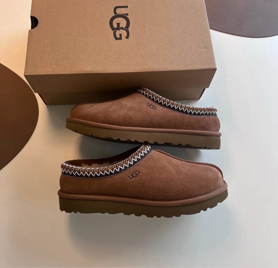 Sneakers, str. 37, Ugg Tasman