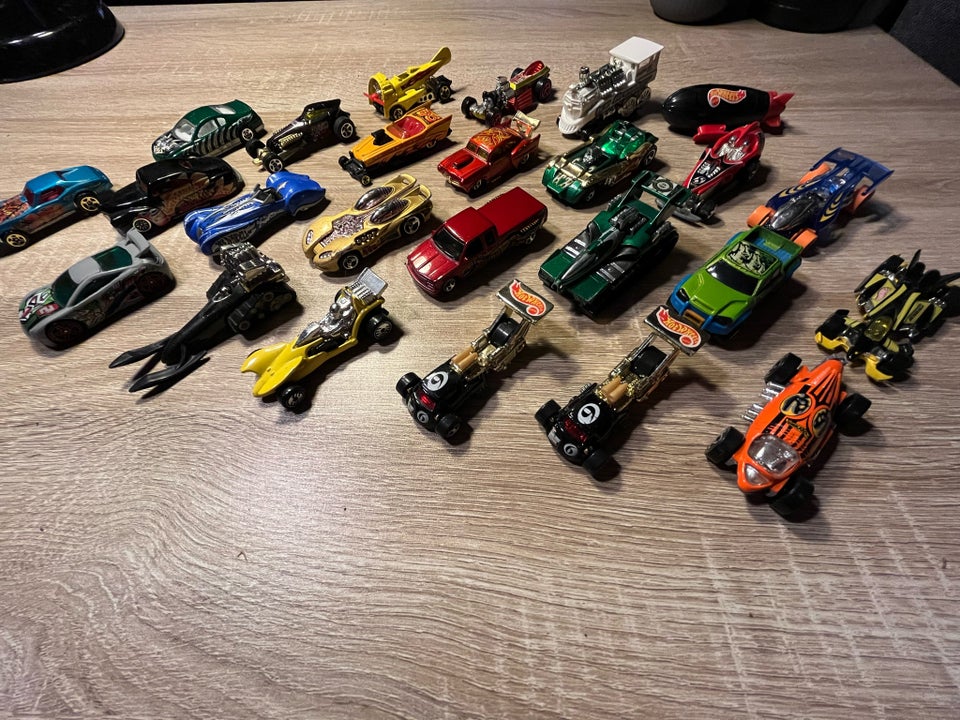 Biler, 25 gamle Hot Wheels biler