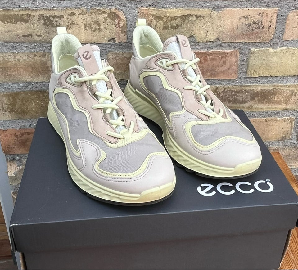 Sneakers, str. 42, Ecco