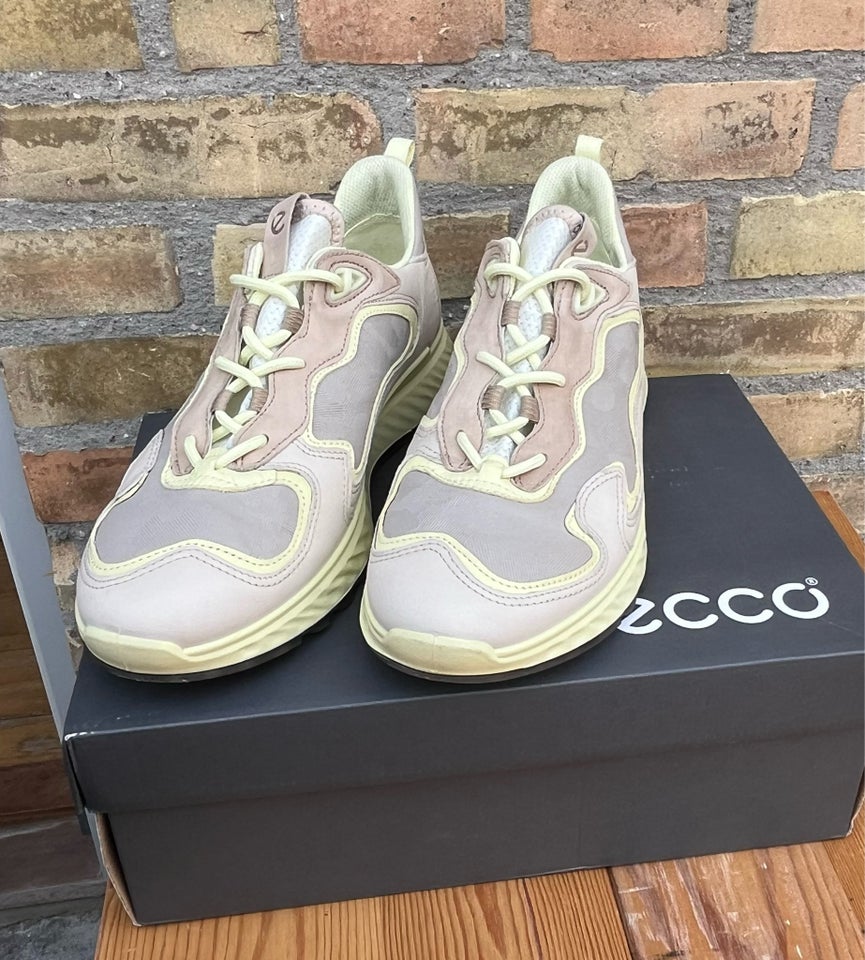 Sneakers, str. 42, Ecco