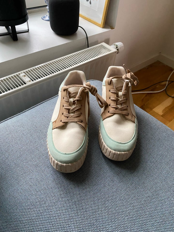 Sneakers, str. 39, Ilse Jacobsen